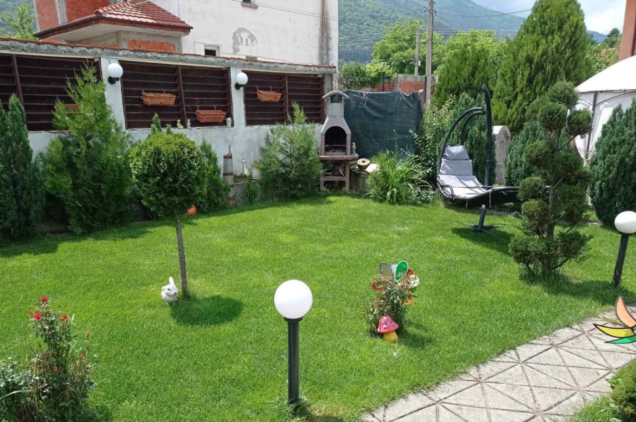 Семейна Къща Лазарови Sapareva Banya Exterior foto