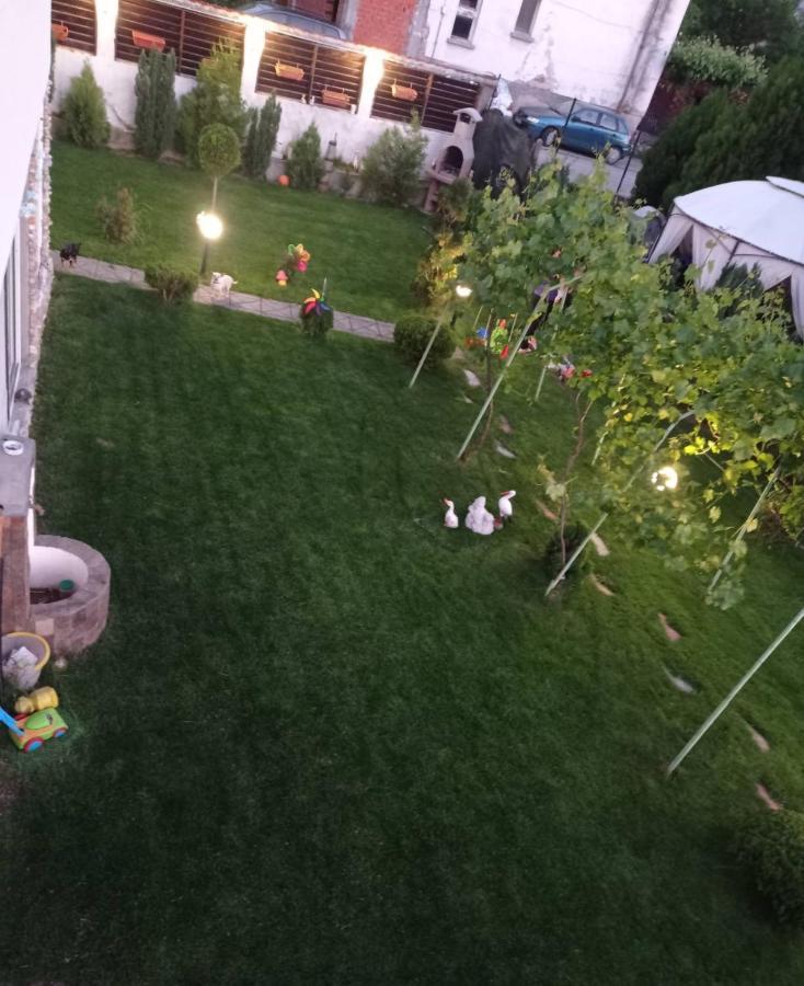 Семейна Къща Лазарови Sapareva Banya Exterior foto